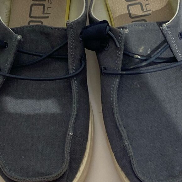 Hey Dude Women's Navy White Chambray Lightweight Slip On Wendy Loafers Size 7 - Picture 5 of 13